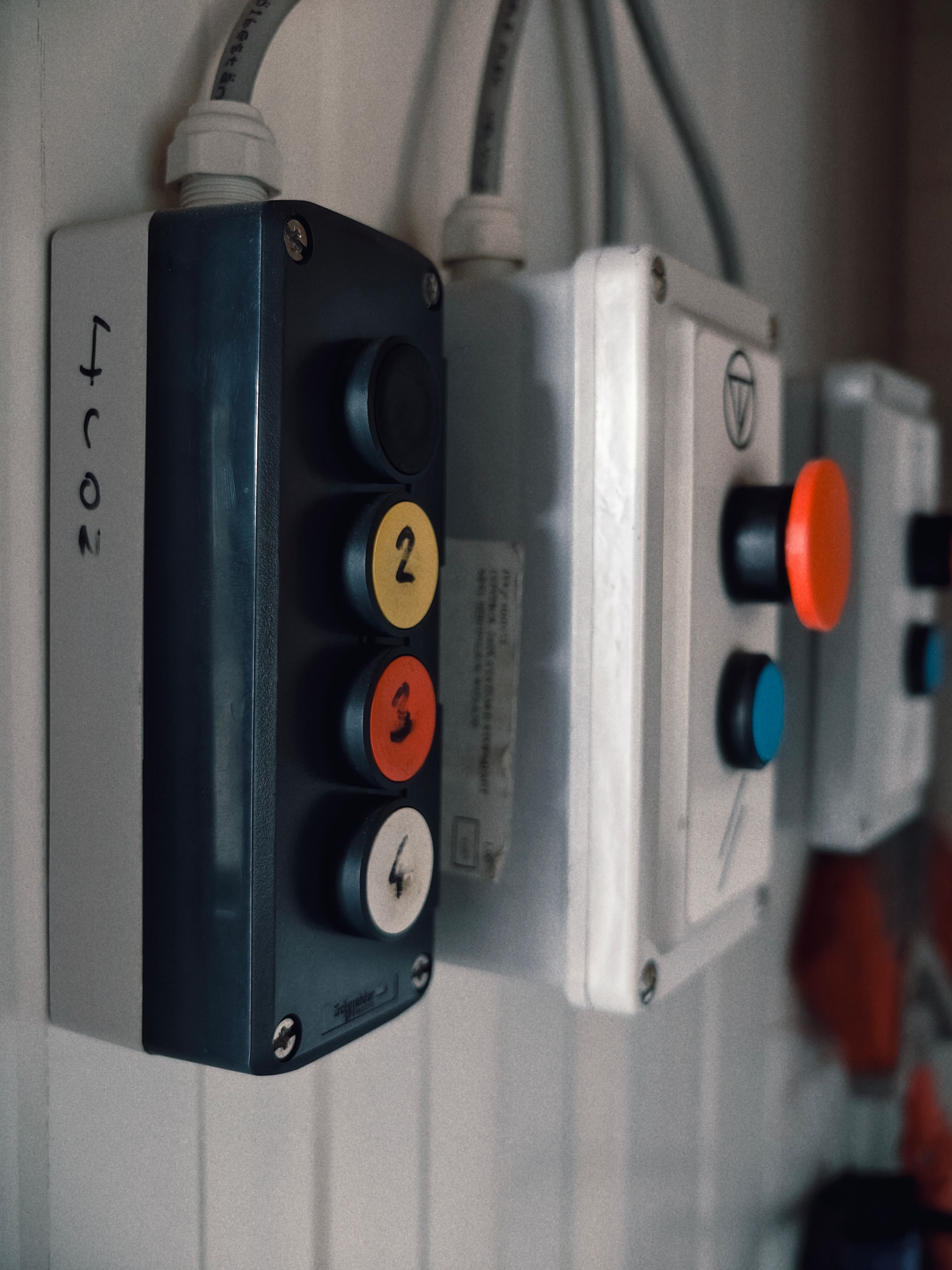 Push-Button Control Stations