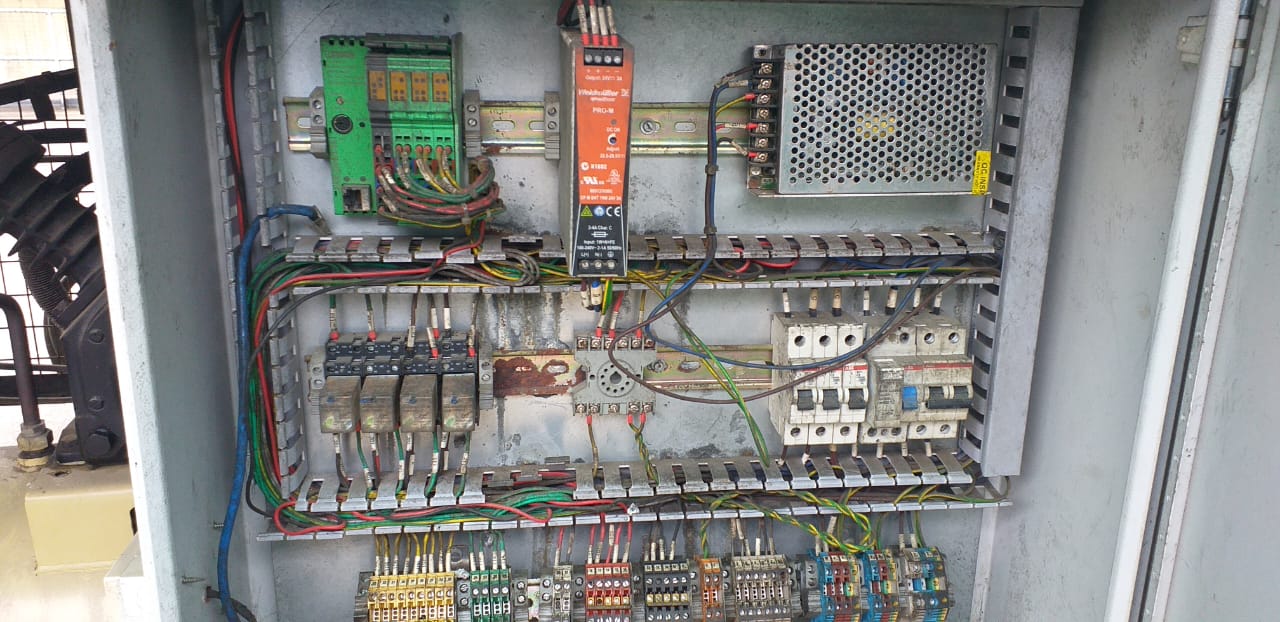 Electrical cabinet wiring